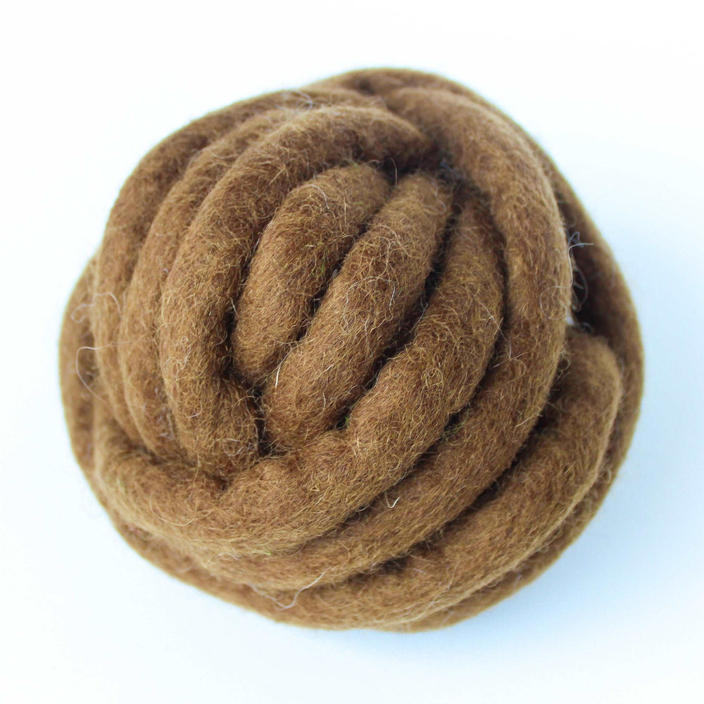 
                  
                    Load image into Gallery viewer, 5mm Felted Wool Rope (+15 colors)
                  
                