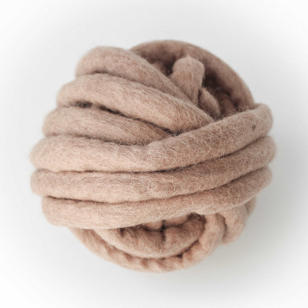 
                  
                    Load image into Gallery viewer, 5mm Felted Wool Rope (+15 colors)
                  
                