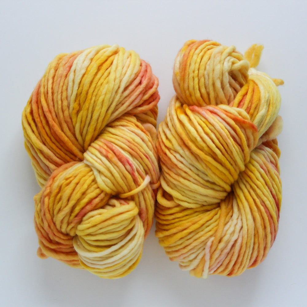 
                  
                    Load image into Gallery viewer, Tangelo Burst Handdyed Chunky Yarn
                  
                